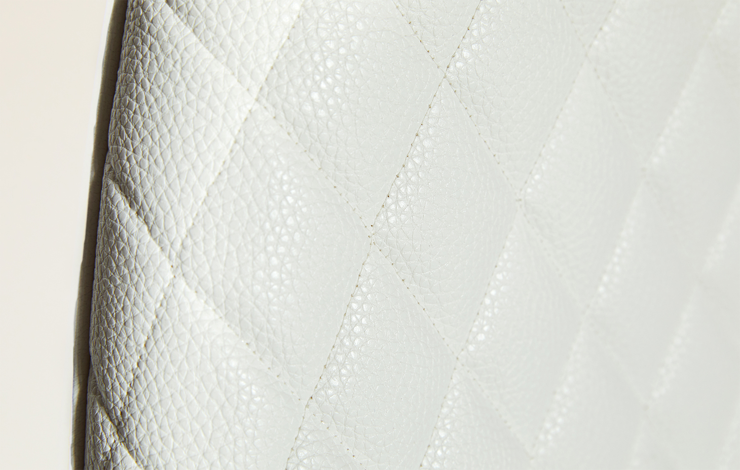 Vibrochair-White-MAIN